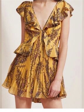 Keepsake the label light up mustard yellow